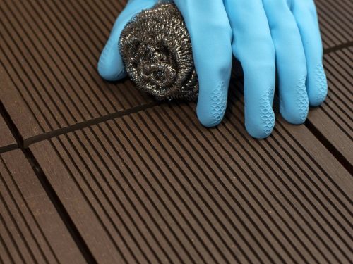HOW TO CLEAN MY DECKING